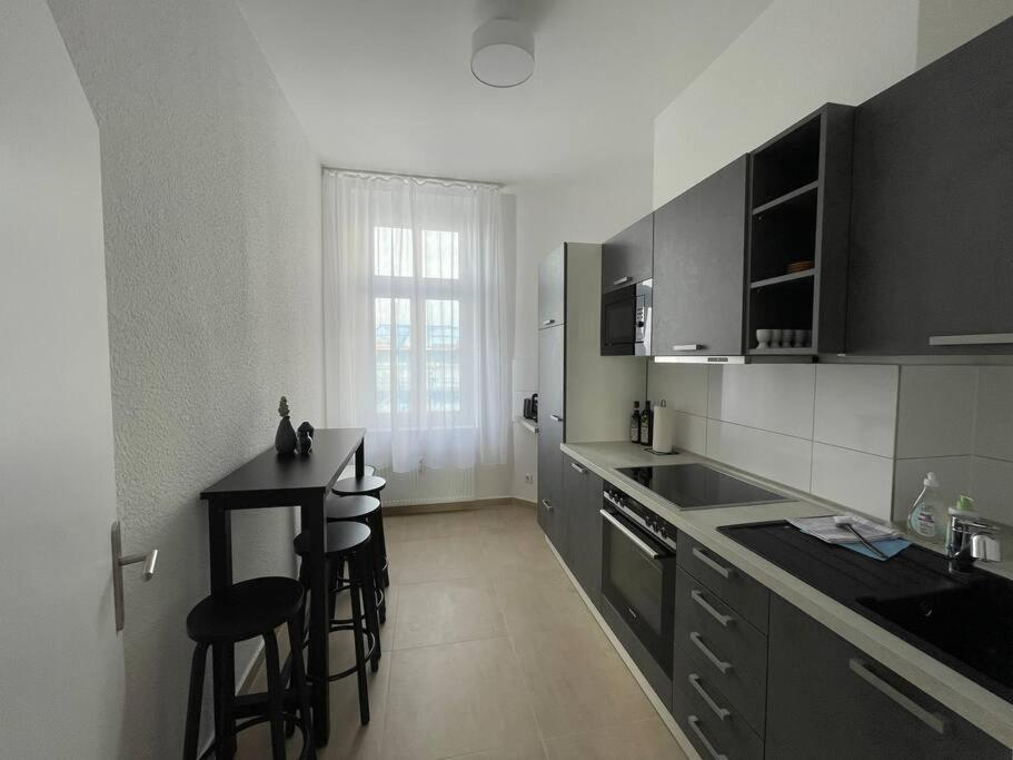 Lucky Stays Ls10 - Vollausstattung - Zentrum - Aufzug - Grosse Kueche - 2 Zimmer - Smart-Tv Magdeburgo Esterno foto